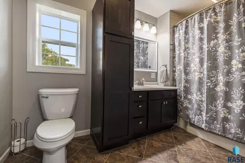 123 SW 8th St, Madison, SD 57042 photo 19