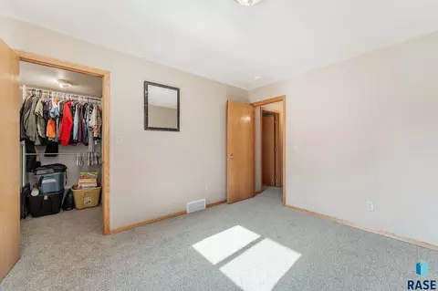 4901 E 4th St, Sioux Falls, SD 57110 photo 22