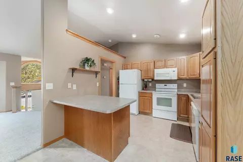 4901 E 4th St, Sioux Falls, SD 57110 photo 5