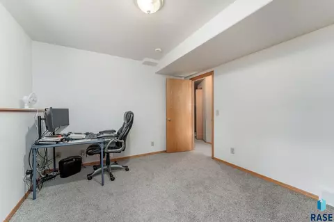 4901 E 4th St, Sioux Falls, SD 57110 photo 24
