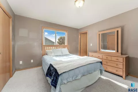 4901 E 4th St, Sioux Falls, SD 57110 photo 11