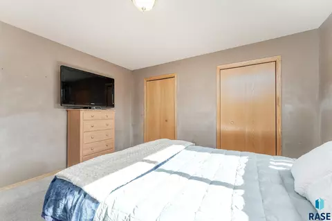 4901 E 4th St, Sioux Falls, SD 57110 photo 12