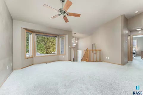 4901 E 4th St, Sioux Falls, SD 57110 photo 4