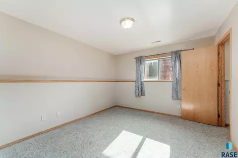 4901 E 4th St, Sioux Falls, SD 57110 photo 21