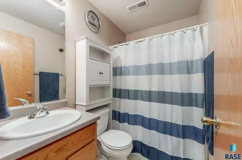 4901 E 4th St, Sioux Falls, SD 57110 photo 25