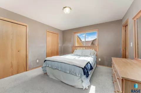 4901 E 4th St, Sioux Falls, SD 57110 photo 10