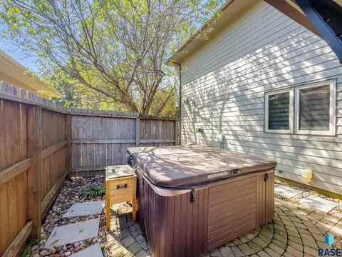 3011 E Micah Ln, Sioux Falls, SD 57103 photo 18
