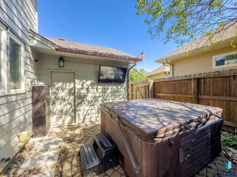 3011 E Micah Ln, Sioux Falls, SD 57103 photo 17
