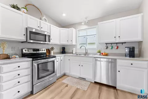 112 Deerview Ave, Tea, SD 57064 photo 7