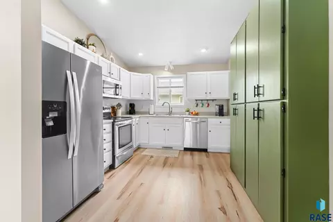 112 Deerview Ave, Tea, SD 57064 photo 6