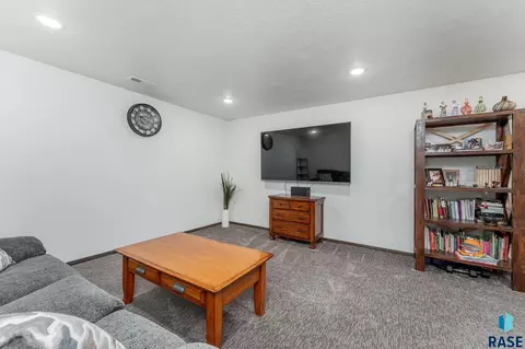 625 N Everest Ave, Tea, SD 57064 photo 18