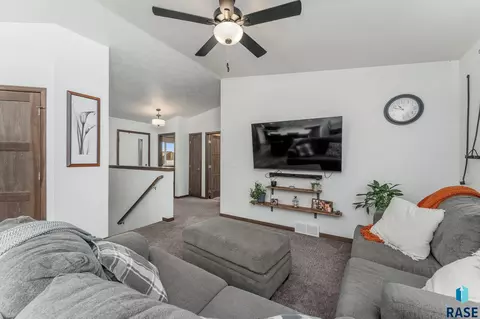 625 N Everest Ave, Tea, SD 57064 photo 11
