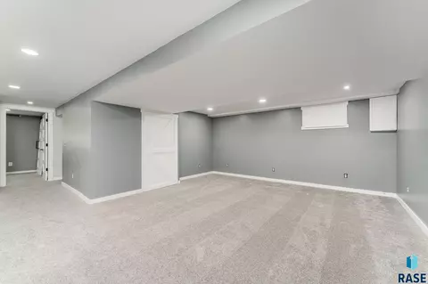 4104 E Walker Way, Sioux Falls, SD 57103 photo 16