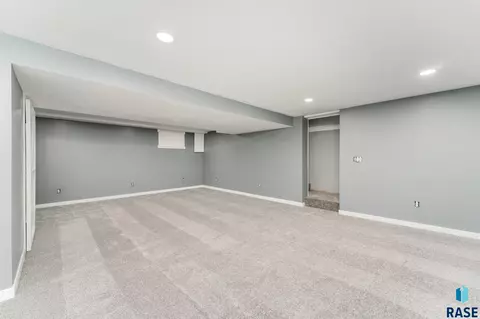 4104 E Walker Way, Sioux Falls, SD 57103 photo 15