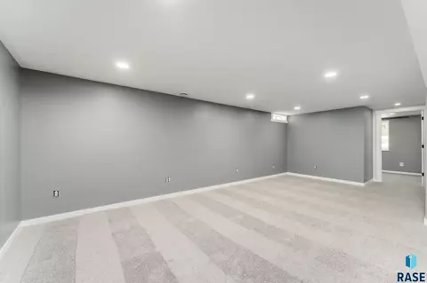 4104 E Walker Way, Sioux Falls, SD 57103 photo 17