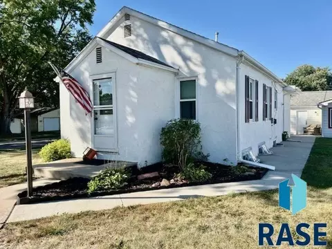 2000 E Mulberry St, Sioux Falls, SD 57103 photo 1