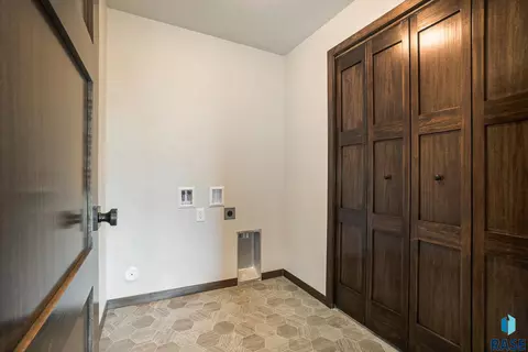 2305 E Cama Pl, Sioux Falls, SD 57108 photo 23