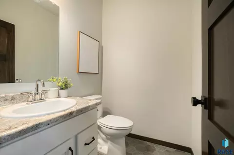 2305 E Cama Pl, Sioux Falls, SD 57108 photo 11