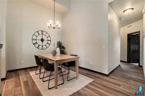2305 E Cama Pl, Sioux Falls, SD 57108 photo 7