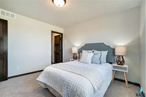 2305 E Cama Pl, Sioux Falls, SD 57108 photo 19