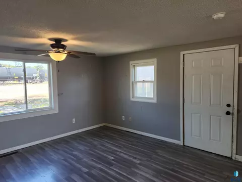 303 E 2nd St, Dell Rapids, SD 57022 photo 2