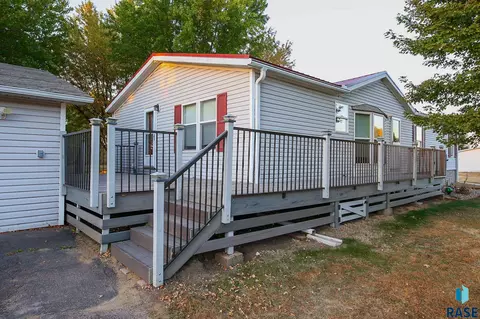 48178 Kim Cir, Brandon, SD 57005 photo 3