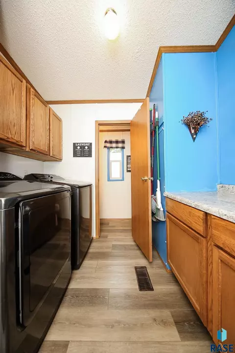 48178 Kim Cir, Brandon, SD 57005 photo 9