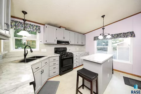 48178 Kim Cir, Brandon, SD 57005 photo 12