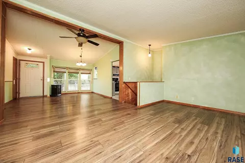 48178 Kim Cir, Brandon, SD 57005 photo 17