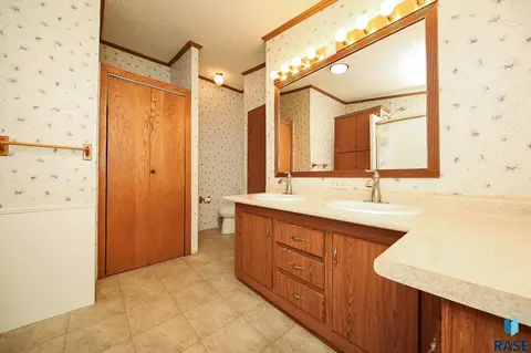 48178 Kim Cir, Brandon, SD 57005 photo 29