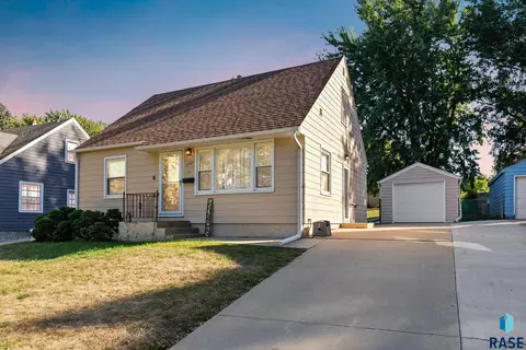 1601 E 25th St, Sioux Falls, SD 57105