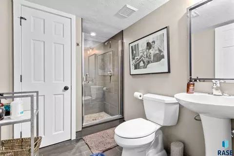 214 E 29th St, Sioux Falls, SD 57105 photo 55