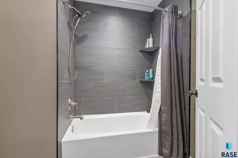 214 E 29th St, Sioux Falls, SD 57105 photo 46