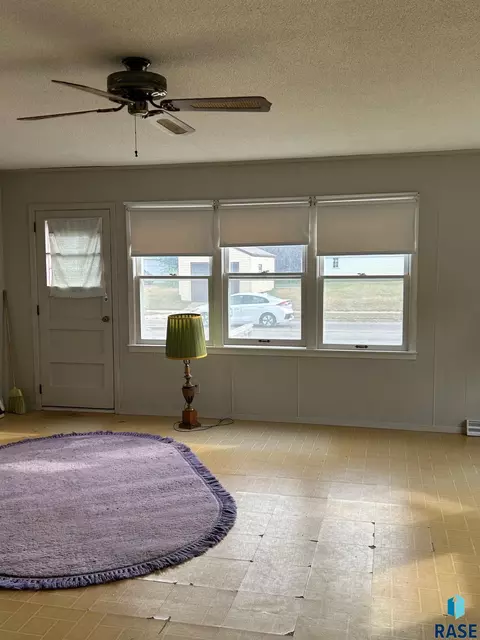 2008 E 6th St, Sioux Falls, SD 57103 photo 4