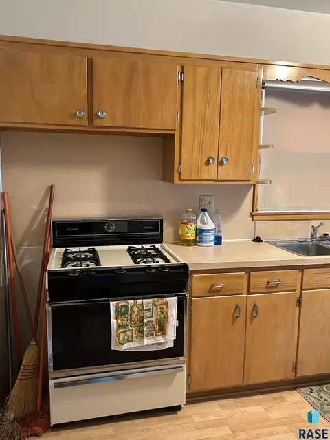 2008 E 6th St, Sioux Falls, SD 57103 photo 7