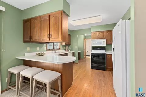 516 E Sunnybrook Dr, Sioux Falls, SD 57105 photo 7