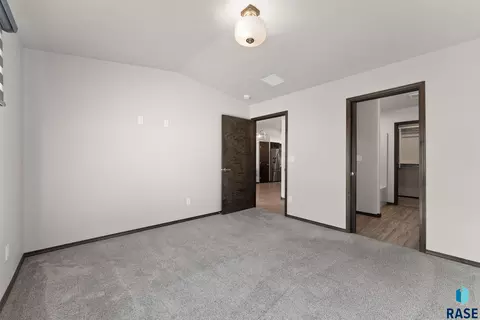 9007 W Gert St, Sioux Falls, SD 57106 photo 5