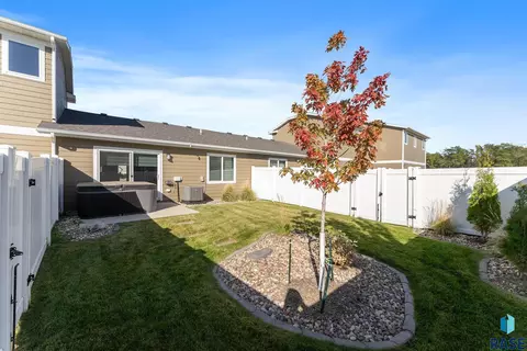 9007 W Gert St, Sioux Falls, SD 57106 photo 9
