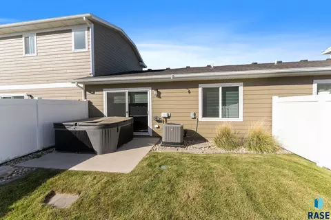 9007 W Gert St, Sioux Falls, SD 57106 photo 8