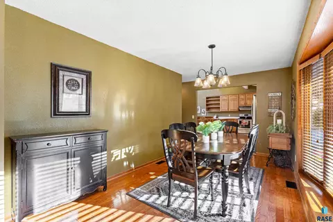 506 Lincoln Dr, Alcester, SD 57001 photo 8