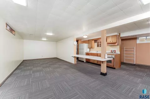 2901 S Willow Ave, Sioux Falls, SD 57105 photo 14