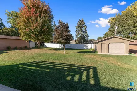 4308 E 20th St, Sioux Falls, SD 57103 photo 14