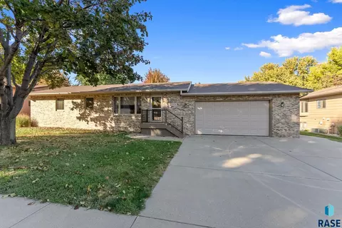 4308 E 20th St, Sioux Falls, SD 57103 photo 3