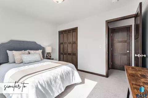 6125 E Copper Pl, Sioux Falls, SD 57110 photo 12