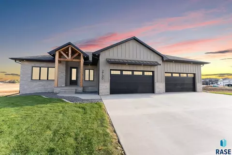 2730 N Vermillion Cir, Tea, SD 57064 photo 1