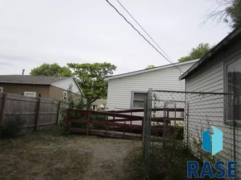 707 W 6th Ave, Mitchell, SD 57301 photo 6
