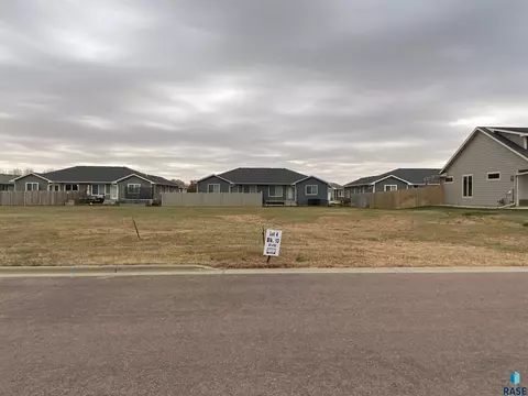 2713 E Palmer St, Brandon, SD 57005 photo 2