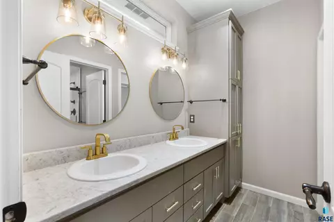 400 E Saint Andrews Dr, Sioux Falls, SD 57108 photo 18