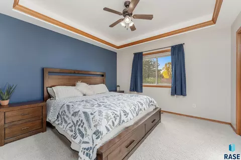 4301 E 22nd St, Sioux Falls, SD 57103 photo 9
