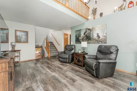 4301 E 22nd St, Sioux Falls, SD 57103 photo 3